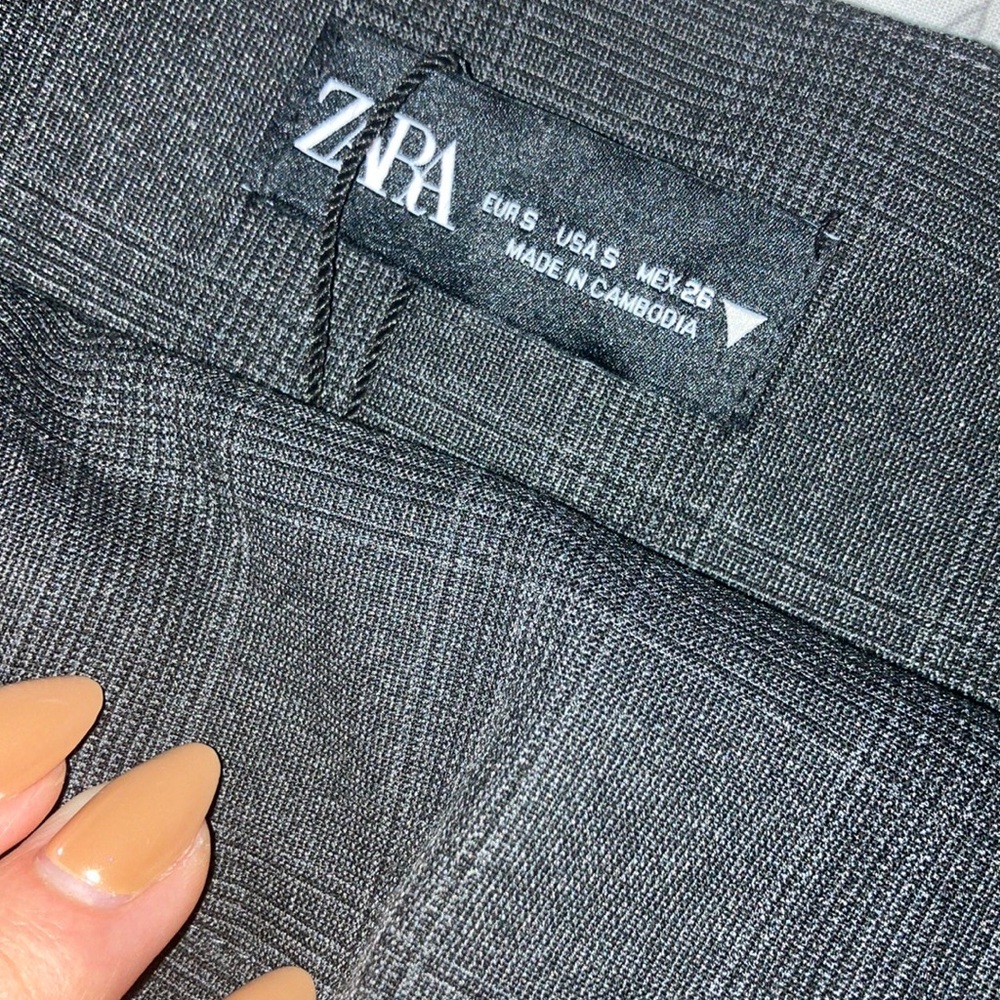 Zara gray plaid mini skirt/ skort - Picture 6 of 8